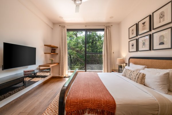 Image Title Goes Here